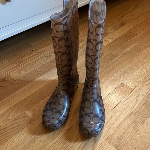 Coach Size 9 Rainboots - Picture 2 of 2